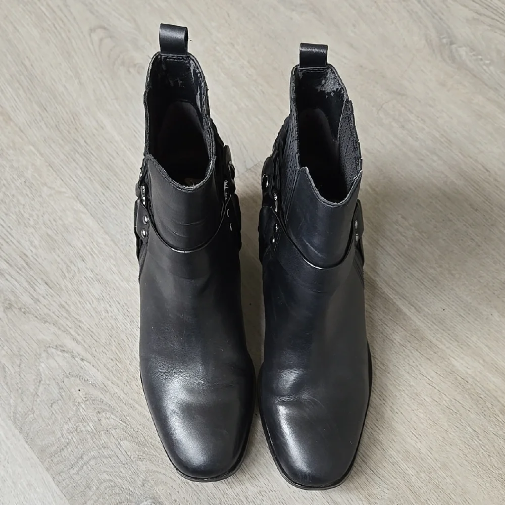Sam Edelman Dalma Studded Harness Leather Chelsea Boots  Sam Edelman  Size: 7
